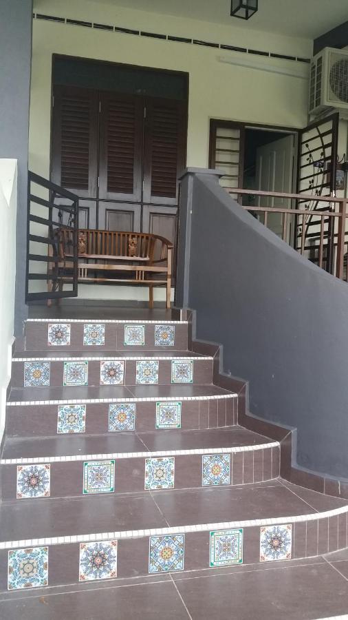 Teratakmuslim H'H Villa Malacca Buitenkant foto